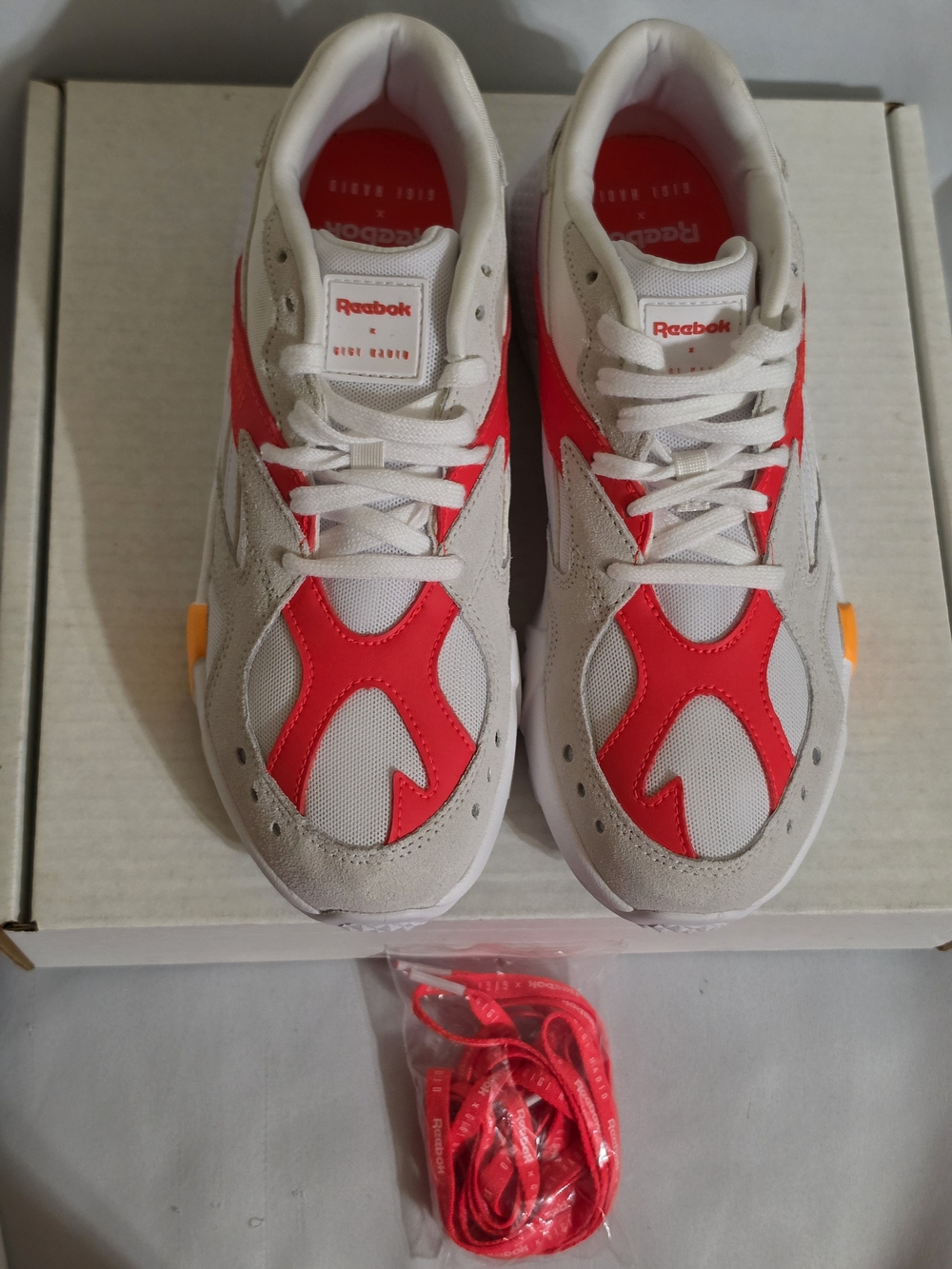 Reebok Gigi Hadid Collab Shoes DV5386 US Women Size 8 Retro Style - Picture 3 of 11